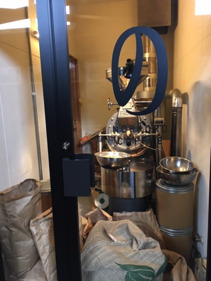 コーヒー豆焙煎の機械